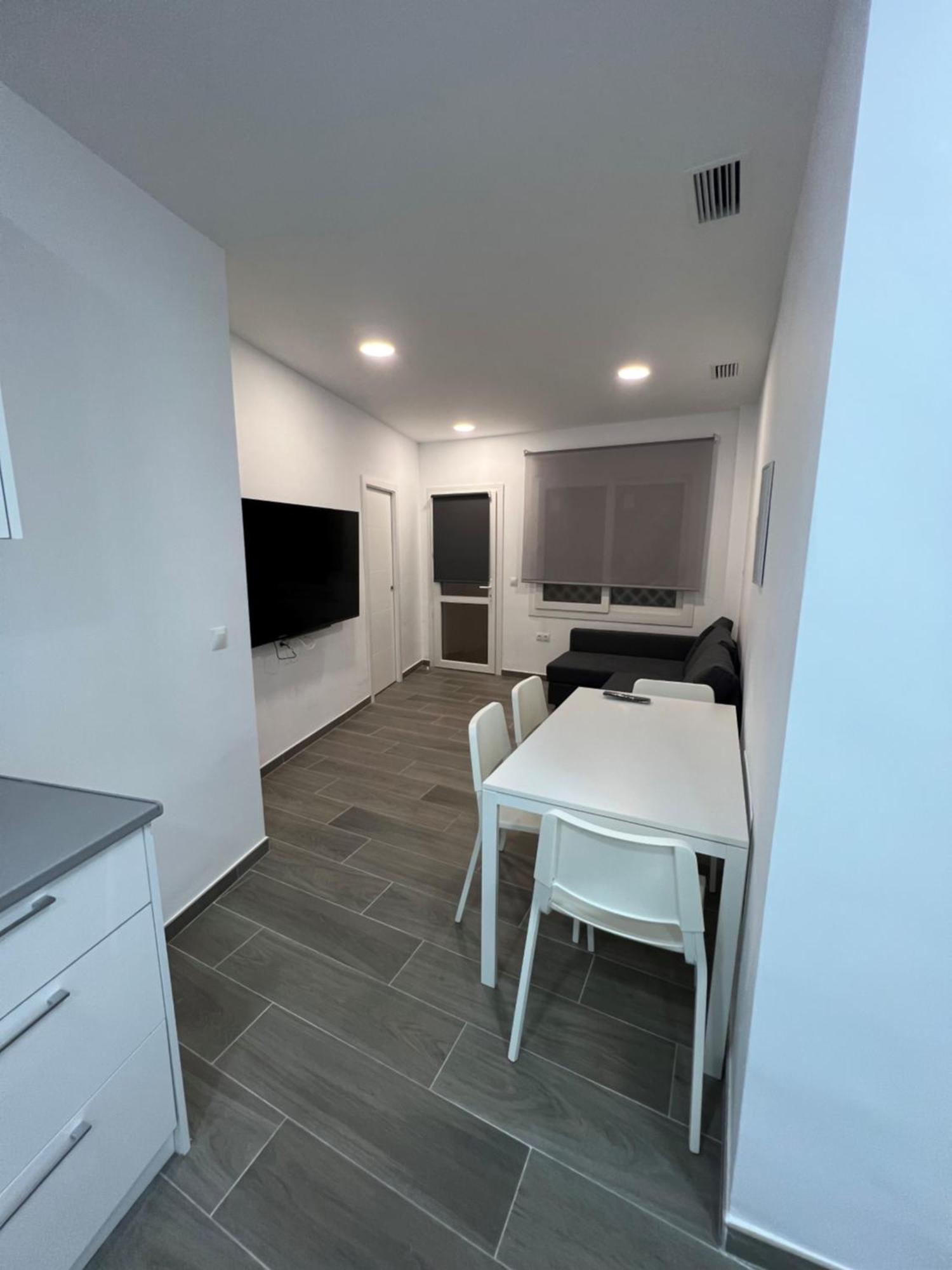 Apartamentos Montalvo Metropolis B 托雷莫利诺斯 外观 照片
